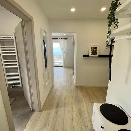 Lambda * Jesenice (Split-Dalmatia)